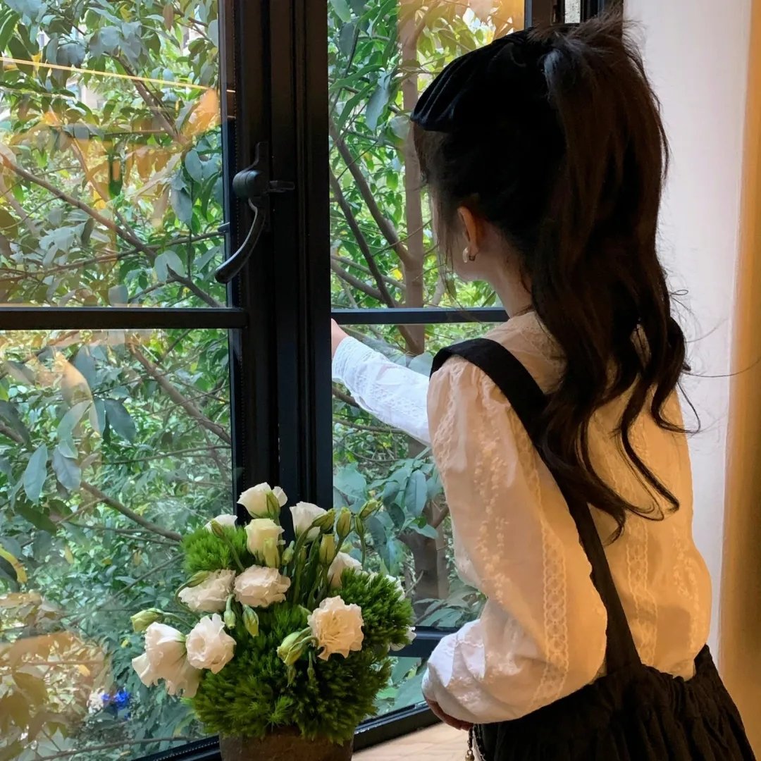 粉笔地牢海报